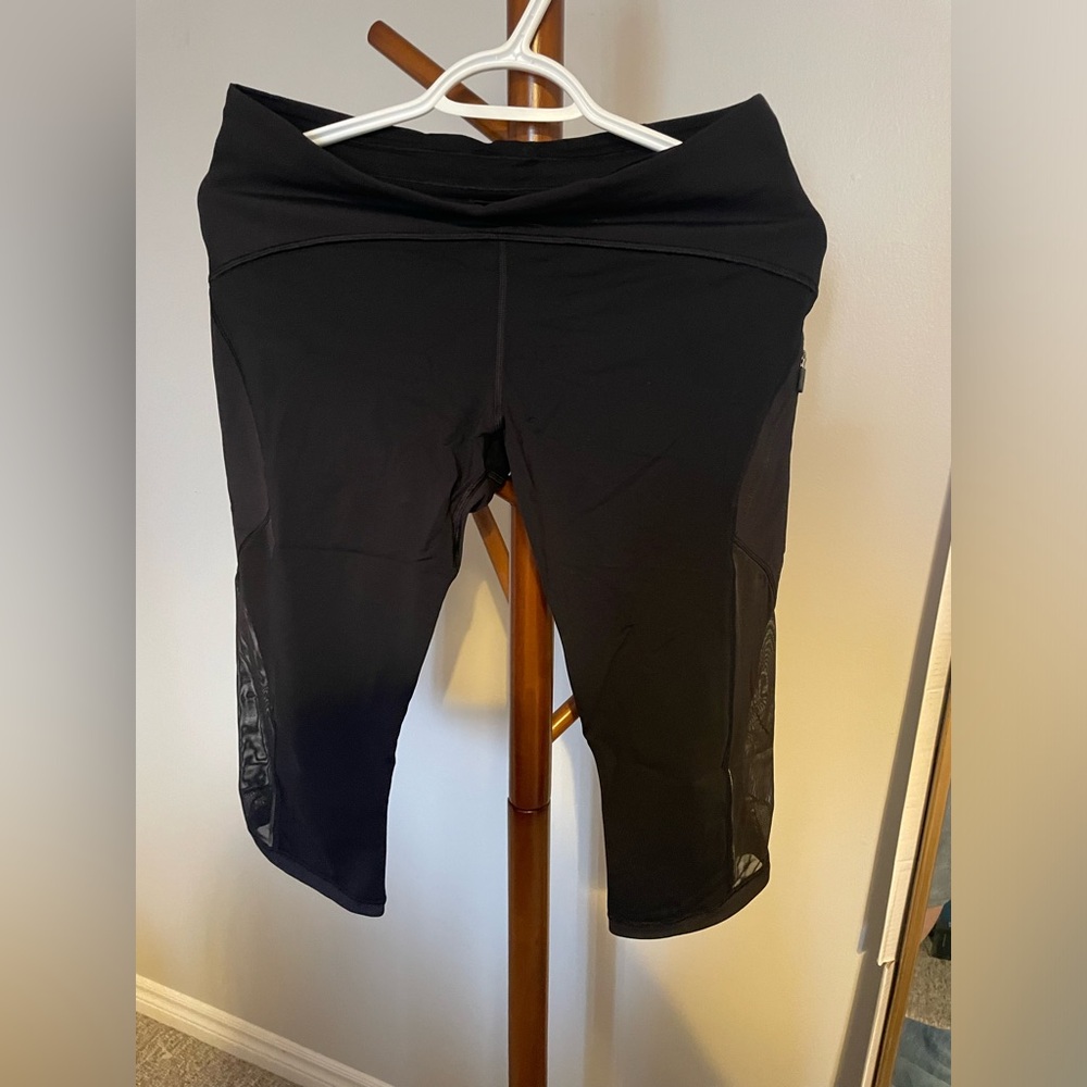 Lululemon Crops at knee